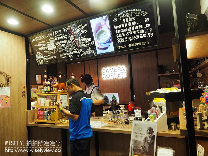 【食記】高雄三民。捷運高雄車站:Camera Coffee卡麥拉桑日式手作餐食咖啡吧@相機街裡攝影人的最愛 【食記】高雄三民。捷運高雄車站:Camera Coffee卡麥拉桑日式手作餐食咖啡吧@相機街裡攝影人的最愛