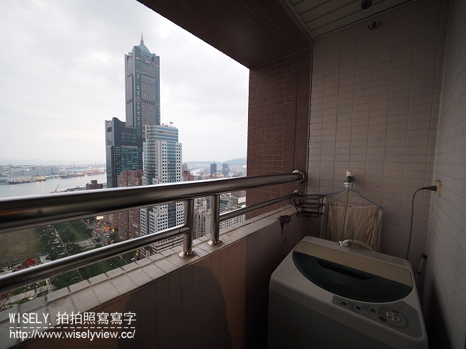 【住宿】高雄市。前鎮區：米果的家主題套房：捷運三多商圈站一帶，37樓高廣濶景觀