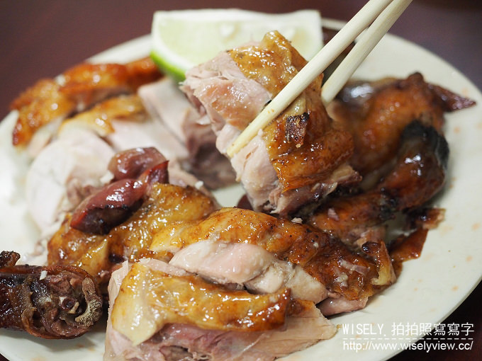 【食記】高雄新興。捷運中央公園站：雞伯燒酒雞＠不喜歡也一吃成主顧的苦瓜鳳梨雞～大推