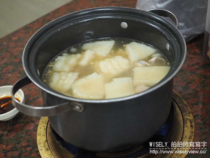 【食記】高雄新興。捷運中央公園站：雞伯燒酒雞＠不喜歡也一吃成主顧的苦瓜鳳梨雞～大推