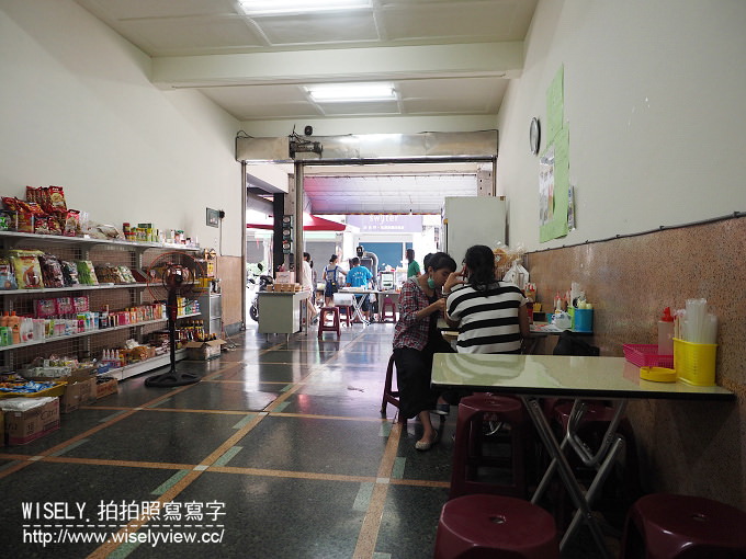 【食記】高雄苓雅。捷運三多商圈站：尼尼早餐店＠平價好吃的碳烤饅頭與碳烤漢堡