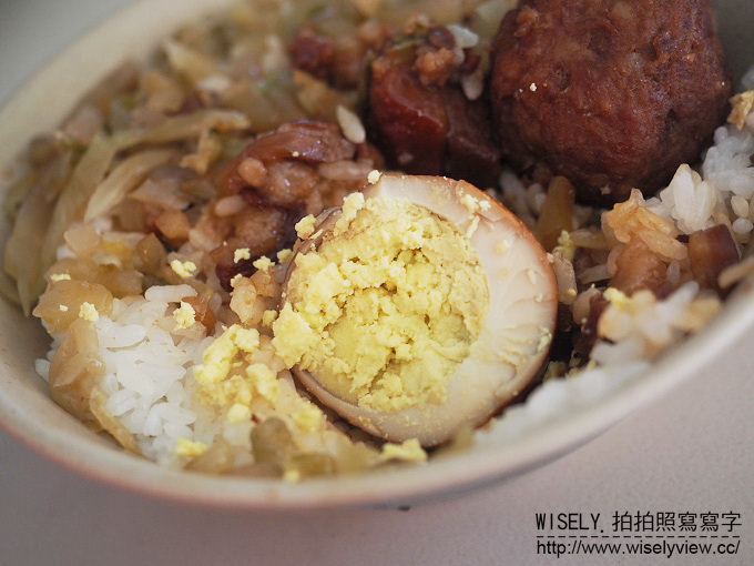 高雄自強夜市。南豐魯肉飯︱在地知名必訪小吃，捷運三多商圈站美食