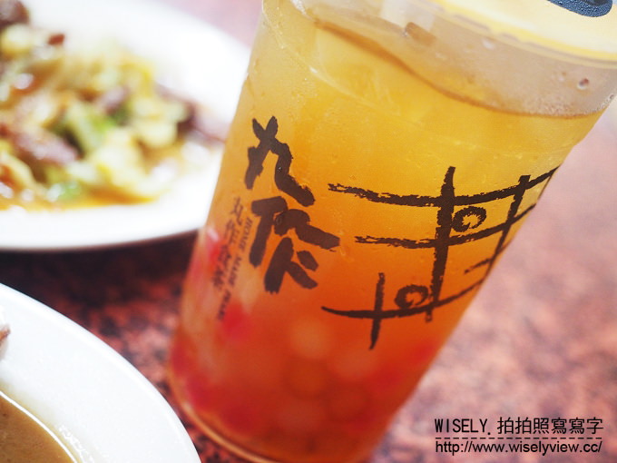 【食記】台南市。東區：吳家牛肉湯＠鄰近南紡夢時代，溫體牛肉湯與牛肉燥飯都好吃