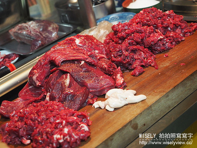 台南美食.六千泓佐土產牛肉︱六千牛肉湯︱晨起天亮排隊美食，風味平衡度佳