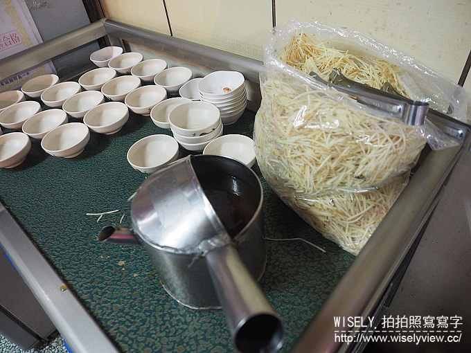 台南美食.六千泓佐土產牛肉︱六千牛肉湯︱晨起天亮排隊美食，風味平衡度佳