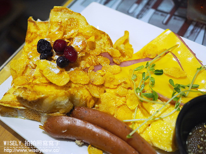 【食記】台北信義。捷運台北101站：豐滿‧總匯三明治(信義世貿店)＠平價連鎖早午餐