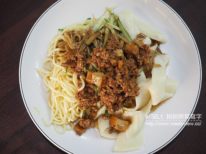 【食記】新北新店。捷運七張站：台南二空新村涼麵(雙醬鴛鴦涼麵)@隱身巷弄裡的眷村味