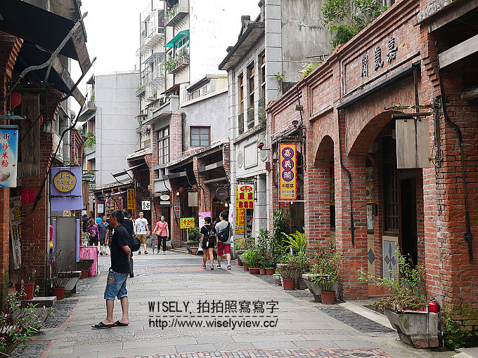 【遊記】新北市。深坑石碇老街一日遊(千元有找)：北一綠豆沙牛奶、金大鼎串烤香豆腐、古早厝黃金玉米雞、阿珠芋圓、杜家草仔粿、王水城深坑廟口豆腐老店、王氏豆腐、逢春茶莊