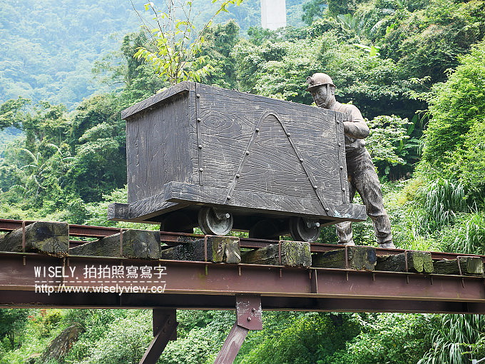 【遊記】新北市。深坑石碇老街一日遊(千元有找)：北一綠豆沙牛奶、金大鼎串烤香豆腐、古早厝黃金玉米雞、阿珠芋圓、杜家草仔粿、王水城深坑廟口豆腐老店、王氏豆腐、逢春茶莊