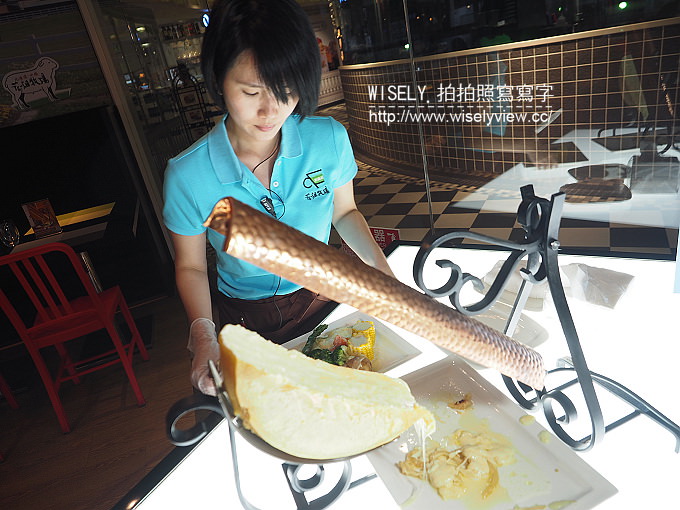 【食記】台北信義。捷運台北101/世貿站：ATT4Fun 4樓＠花畑牧場 台灣一號店～美味北海道起司料理，日本當地直送