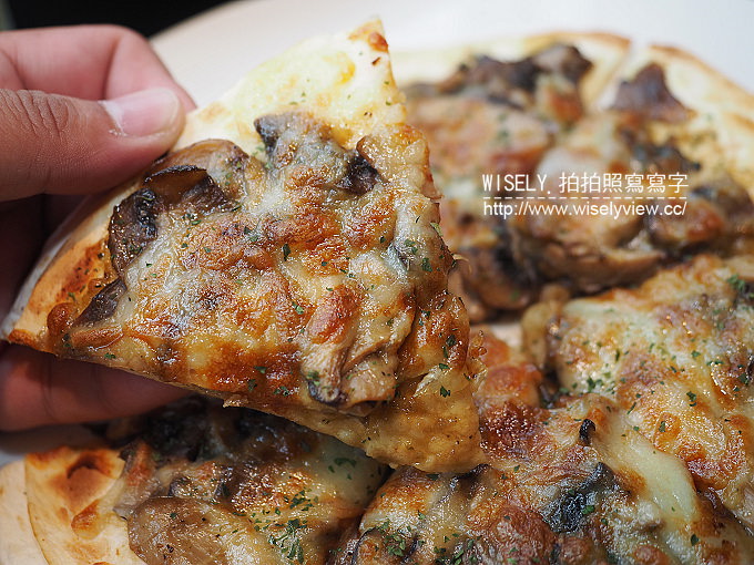 【食記】台北信義。捷運台北101/世貿站：ATT4Fun 4樓＠花畑牧場 台灣一號店～美味北海道起司料理，日本當地直送