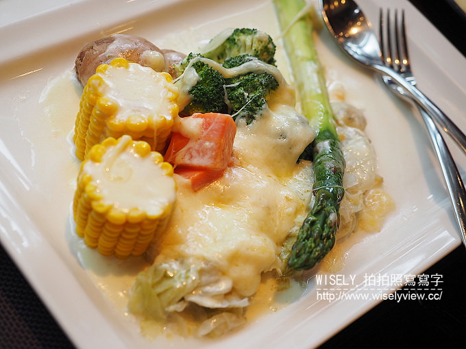 【食記】台北信義。捷運台北101/世貿站：ATT4Fun 4樓＠花畑牧場 台灣一號店～美味北海道起司料理，日本當地直送