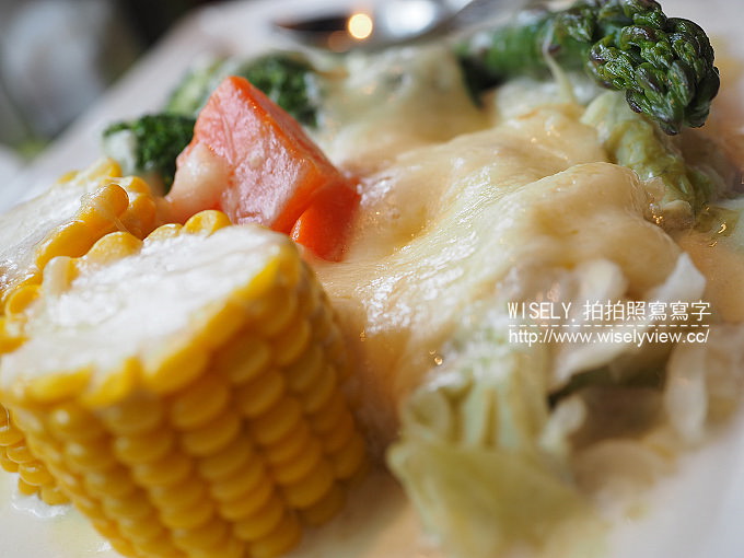 【食記】台北信義。捷運台北101/世貿站：ATT4Fun 4樓＠花畑牧場 台灣一號店～美味北海道起司料理，日本當地直送