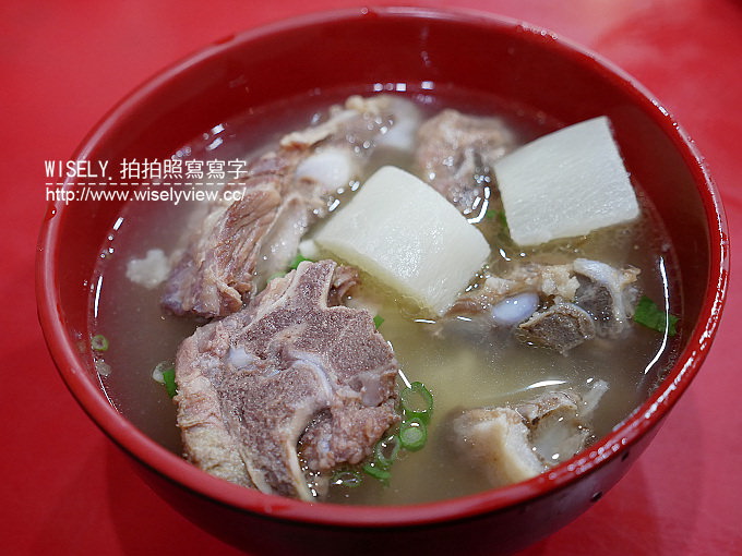 【食記】台北大安。捷運忠孝敦化站:東區美食@陳記外省麵(大骨麵)、一芳陳家台灣水果茶(延吉店)、吉 甜不辣(雞絲麵)、一禾堂麵包本鋪(鹽之花奶油捲) 【食記】台北大安。捷運忠孝敦化站:東區美食@陳記外省麵(大骨麵)、一芳陳家台灣水果茶(延吉店)、吉 甜不辣(雞絲麵)、一禾堂麵包本鋪(鹽之花奶油捲)