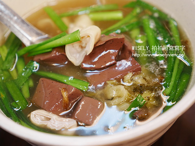 【食記】台北大同。捷運雙連站:(歸綏街)阿德油飯@大稻埕近一甲子老店,黑白切也好吃 【食記】台北大同。捷運雙連站:(歸綏街)阿德油飯@大稻埕近一甲子老店,黑白切也好吃