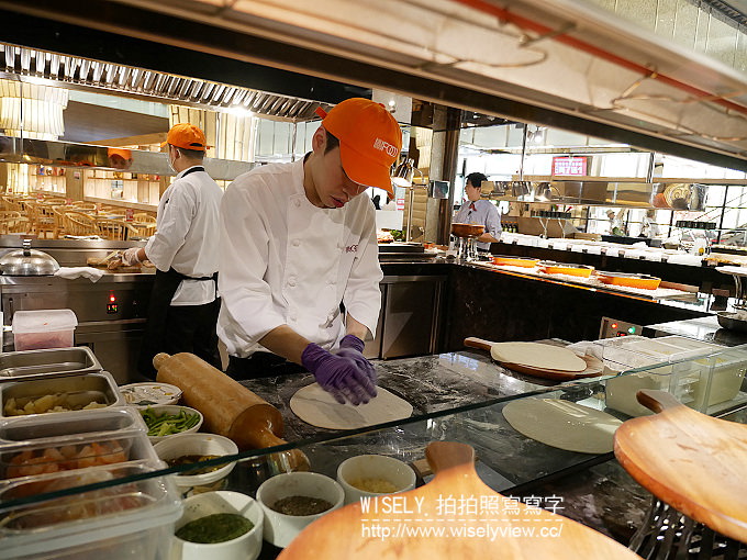 【食記】台北中山。捷運劍南站：豐FOOD百匯(大直典華Buffet)＠超過200道好料自助餐，生鮮、港點、熱炒、炙燒吃到飽～