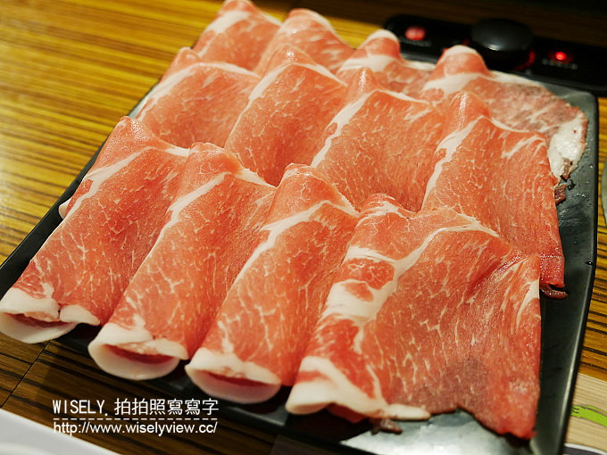 【食記】新北永和。捷運永安市場站：鮮田屋精緻火鍋＠平價好吃的昆布鍋，甜點飲料吃到飽
