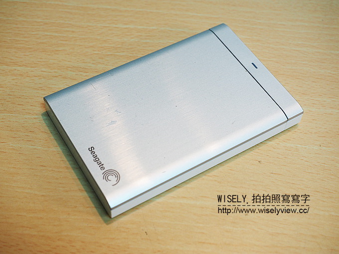 【分享】旅行資訊。出國必備方便工具小物：3C科技篇＠配件懶人包整理 & 心得分享