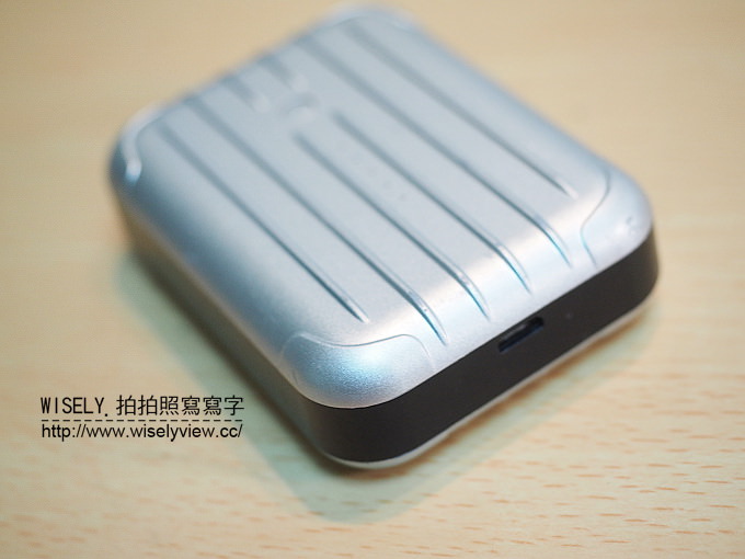 【分享】旅行資訊。出國必備方便工具小物：3C科技篇＠配件懶人包整理 & 心得分享