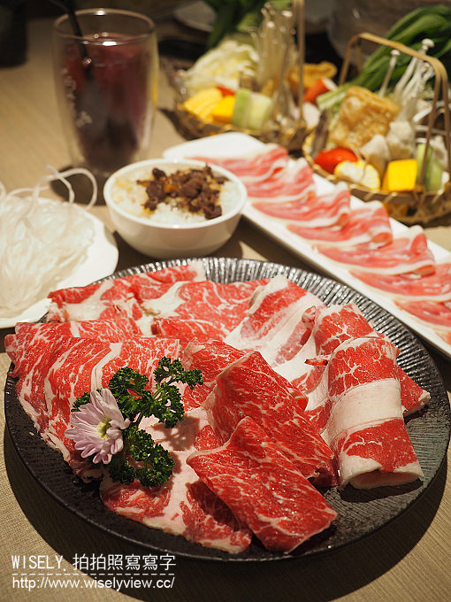 【食記】台北大安。捷運國父紀念館站：秋豆溢日式鍋物專門(忠孝店)&両手花(日式茶寮‧手作甜品)＠好料升級～波士頓龍蝦海陸雙人套餐火鍋 + 抺茶甜品