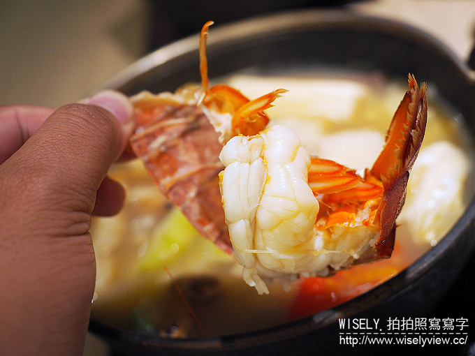 【食記】台北大安。捷運國父紀念館站：秋豆溢日式鍋物專門(忠孝店)&両手花(日式茶寮‧手作甜品)＠好料升級～波士頓龍蝦海陸雙人套餐火鍋 + 抺茶甜品