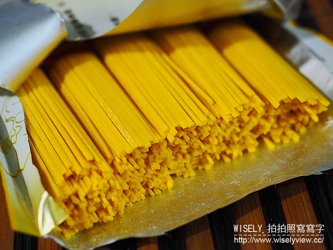 【食記】料理。桂格營養麵-添加金盞花萃取精華:輕鬆下廚超簡單,在家就可嚐到的營養美味 【食記】料理。桂格營養麵-添加金盞花萃取精華:輕鬆下廚超簡單,在家就可嚐到的營養美味