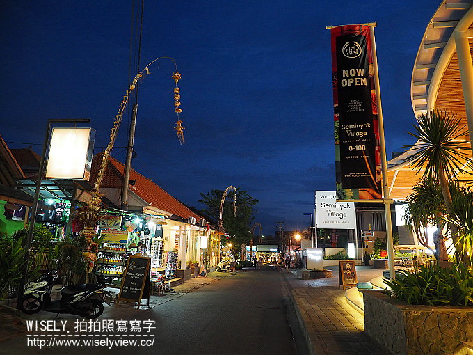 【旅行】2016印尼。峇里島(巴里島)廉航自由行-02：DOMBA Café(金綿羊咖啡工廠)、烏魯瓦圖斷崖廟/情人崖、The edge Bali Spa(無敵海景)、Naughty Nuri’s Warung Batubelig烤豬肋排(水明漾)、Seminyak Square(水明漾廣場)、BINTANG SuperMarket(星星超市)、Puri Saron Luxury Villas(水明漾普里薩龍别墅飯店)