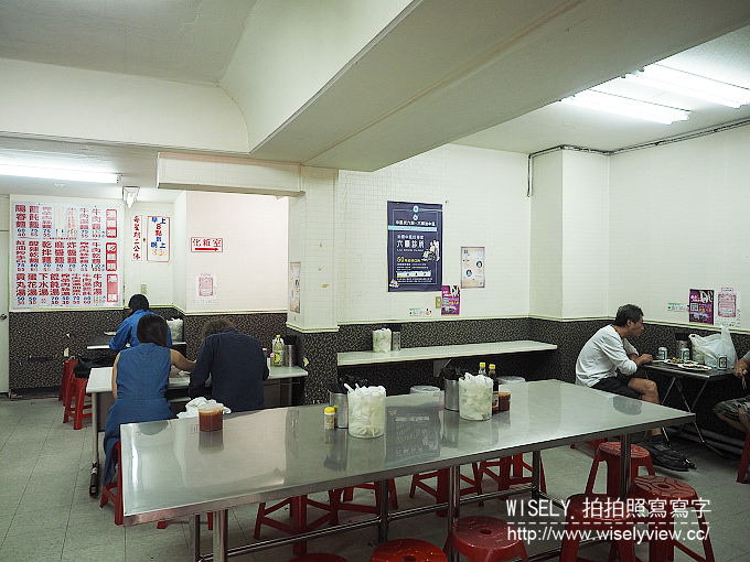 【食記】新北新店。捷運七張站：老莊牛肉麵＠中正路巷弄內，平價牛肉麵和黑白切滷菜