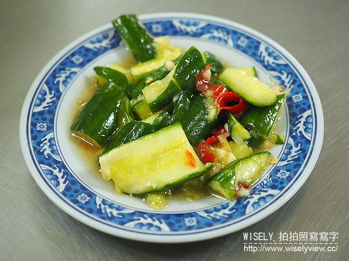 【食記】新北新店。捷運七張站：老莊牛肉麵＠中正路巷弄內，平價牛肉麵和黑白切滷菜