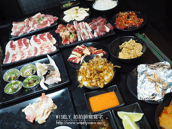 【食記】新北中和。捷運景安站：角亭日式炭火燒肉＠平價吃到飽，推松阪豬與剝殼蝦