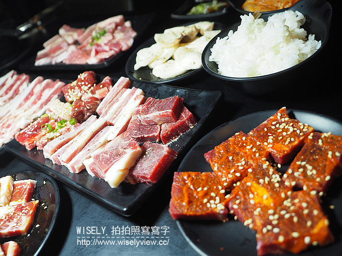 【食記】新北中和。捷運景安站：角亭日式炭火燒肉＠平價吃到飽，推松阪豬與剝殼蝦