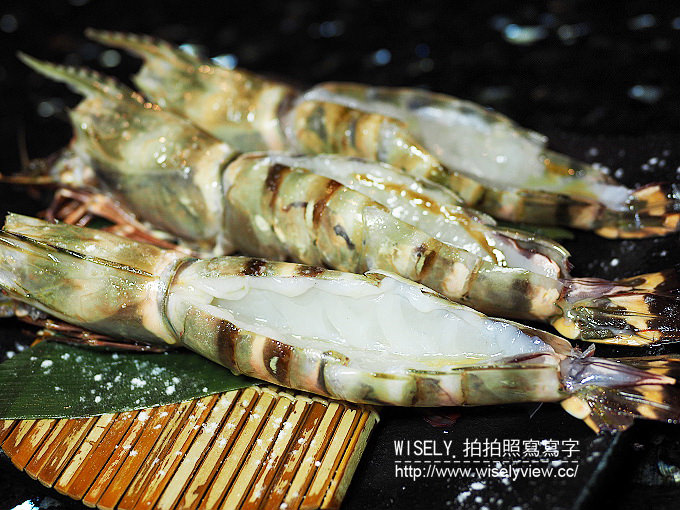 《台北市松山區。捷運文湖線。南京復興站美食》老乾杯燒肉(慶城店)@超值金外灘套餐~伊比利豬、澳洲和牛、天然大蝦、熟成牛肉鍋 《台北市松山區。捷運文湖線。南京復興站美食》老乾杯燒肉(慶城店)@超值金外灘套餐~伊比利豬、澳洲和牛、天然大蝦、熟成牛肉鍋