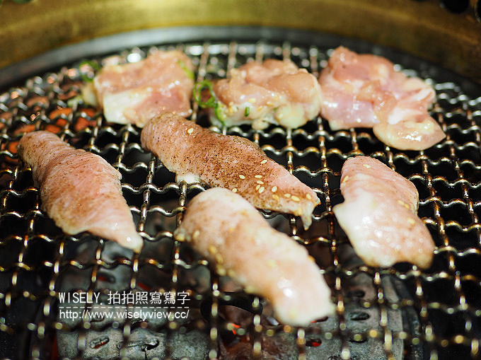 《台北市松山區。捷運文湖線。南京復興站美食》老乾杯燒肉(慶城店)@超值金外灘套餐~伊比利豬、澳洲和牛、天然大蝦、熟成牛肉鍋 《台北市松山區。捷運文湖線。南京復興站美食》老乾杯燒肉(慶城店)@超值金外灘套餐~伊比利豬、澳洲和牛、天然大蝦、熟成牛肉鍋