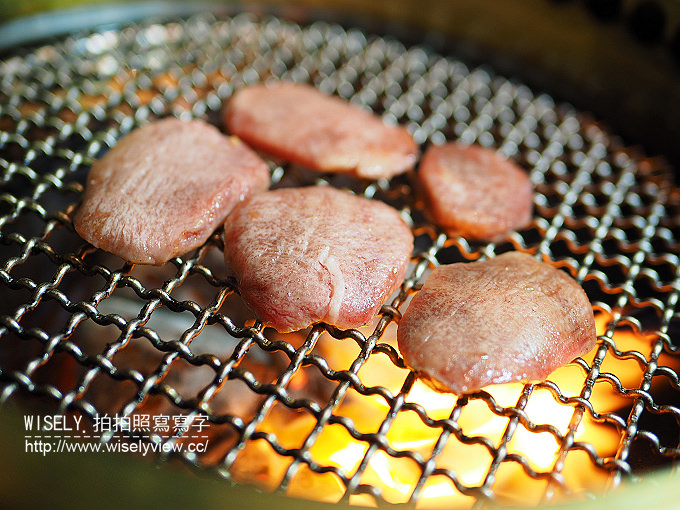 《台北市松山區。捷運文湖線。南京復興站美食》老乾杯燒肉(慶城店)@超值金外灘套餐~伊比利豬、澳洲和牛、天然大蝦、熟成牛肉鍋 《台北市松山區。捷運文湖線。南京復興站美食》老乾杯燒肉(慶城店)@超值金外灘套餐~伊比利豬、澳洲和牛、天然大蝦、熟成牛肉鍋