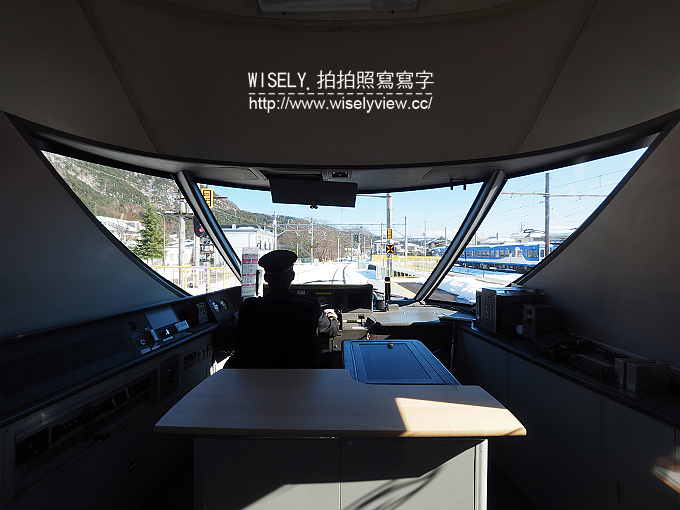 《JR東京廣域周遊券。新潟/群馬/山梨 6-6》大石公園／河口湖自然生活館、西湖療癒之鄉根場(西湖いやしの里根場)／合掌村、飥餺(ほうとう)不動河口湖店、富士急線／富士山景觀特急列車，從東京新宿搭利木津巴士去羽田機場