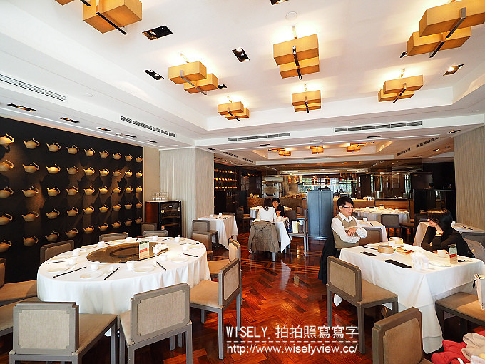 《台北中山區／淡水信義線／捷運雙連站美食》台北國賓飯店(粵菜廳)＠香港馬會名廚「港點魔術師」8道獨家好料，必嚐荔芋天鵝酥、蔬菜金腿燒餅、鴛鴦涼瓜凍糕～另推：花膠濃湯煲土雞