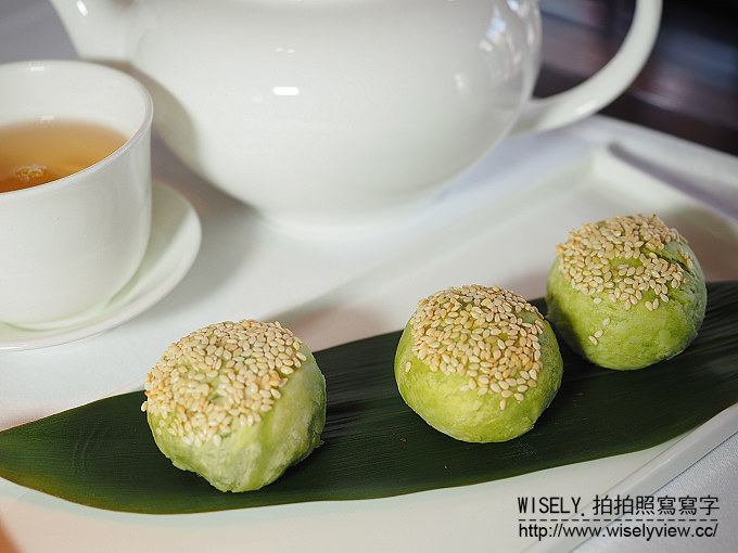 《台北中山區／淡水信義線／捷運雙連站美食》台北國賓飯店(粵菜廳)＠香港馬會名廚「港點魔術師」8道獨家好料，必嚐荔芋天鵝酥、蔬菜金腿燒餅、鴛鴦涼瓜凍糕～另推：花膠濃湯煲土雞