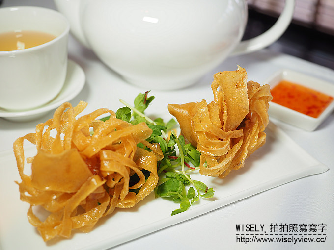 《台北中山區／淡水信義線／捷運雙連站美食》台北國賓飯店(粵菜廳)＠香港馬會名廚「港點魔術師」8道獨家好料，必嚐荔芋天鵝酥、蔬菜金腿燒餅、鴛鴦涼瓜凍糕～另推：花膠濃湯煲土雞