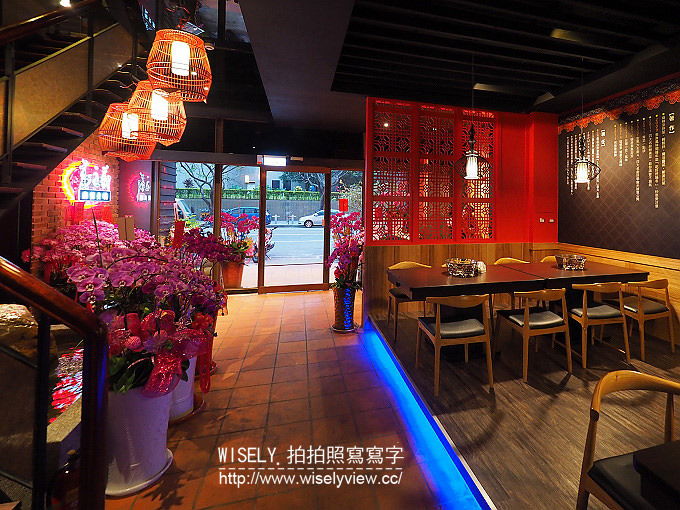 《歇業》郭主義麻辣火鍋(台中旗艦店)＠型男大主廚名師「古錐師」推出的清油麻辣鍋，大推匈牙利綿羊豬／手滑川丸子／牛奶水果玉米