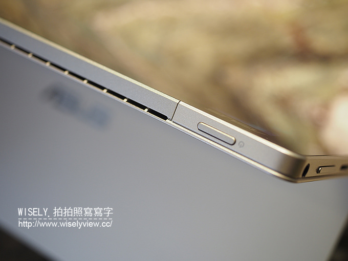 《3C開箱文。華碩變形筆電》ASUS Transformer 3 Pro:金屬機身輕薄易攜帶,是平板也是筆電影音娛樂性強,可使用觸控筆在3K螢幕上修圖操作 《3C開箱文。華碩變形筆電》ASUS Transformer 3 Pro:金屬機身輕薄易攜帶,是平板也是筆電影音娛樂性強,可使用觸控筆在3K螢幕上修圖操作