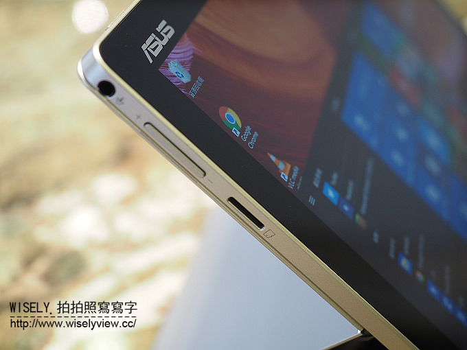 《3C開箱文。華碩變形筆電》ASUS Transformer 3 Pro:金屬機身輕薄易攜帶,是平板也是筆電影音娛樂性強,可使用觸控筆在3K螢幕上修圖操作 《3C開箱文。華碩變形筆電》ASUS Transformer 3 Pro:金屬機身輕薄易攜帶,是平板也是筆電影音娛樂性強,可使用觸控筆在3K螢幕上修圖操作