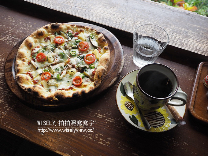 《日本沖繩自由行。景點／美食／祭典／購物／住宿 3-2》山の茶屋樂水／玉城燒、糸滿漁民食堂、八重瀨公園／中本鮮魚店、自衛隊知念屯地／知念岬公園／Café Curcuma、鐘乳石洞Cave Café／Okinawa World、琉球新麺 通堂、萬國屋民泊(Airbnb)、國際通屋台村