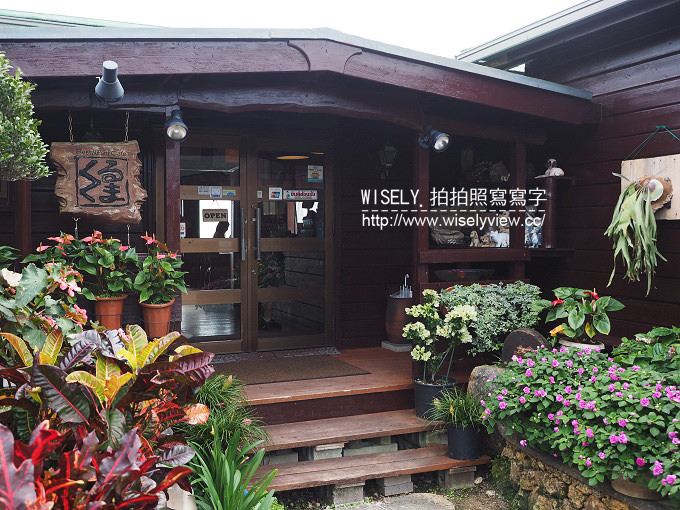 《日本沖繩自由行。景點／美食／祭典／購物／住宿 3-2》山の茶屋樂水／玉城燒、糸滿漁民食堂、八重瀨公園／中本鮮魚店、自衛隊知念屯地／知念岬公園／Café Curcuma、鐘乳石洞Cave Café／Okinawa World、琉球新麺 通堂、萬國屋民泊(Airbnb)、國際通屋台村