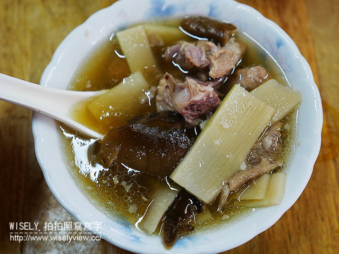 《台北市大同區。松山新店線。捷運北門站美食》通伯台南碗粿@大稻埕永樂市場傳統美食 《台北市大同區。松山新店線。捷運北門站美食》通伯台南碗粿@大稻埕永樂市場傳統美食