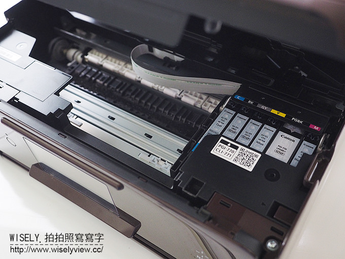 《3C開箱文。多功能相片複合機》Canon PIXMA TS8070＠咖啡新色輕巧不佔空間，相機手機拍攝也有專業好照片，與親友共享美好回憶～IG方型照也能輸出