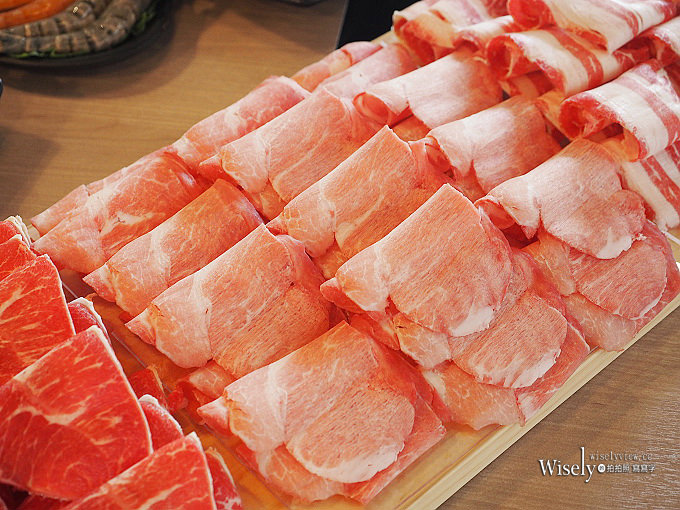 《台北大安。捷運國父紀念館站美食》大初 SHABU SHABU@72盎司大肉盤，四人組合套餐