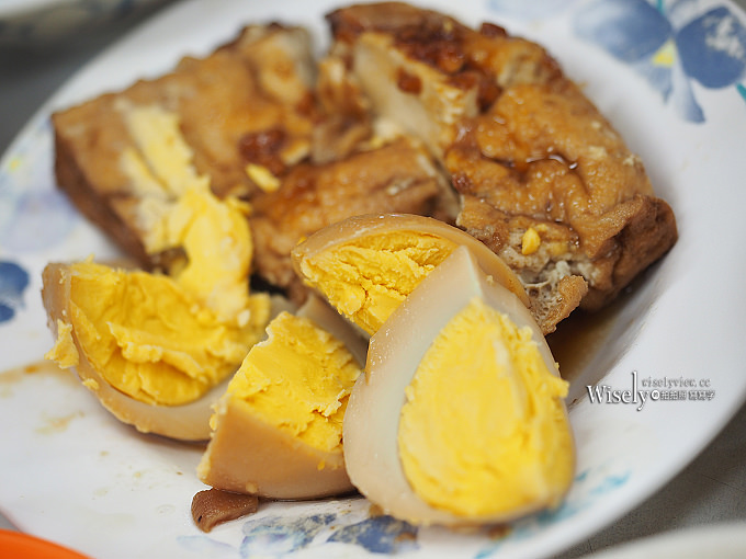 《台北萬華。捷運龍山寺站美食》梧州街夜市美食＠古早味香菇肉羹、排骨酥、魯肉飯&雞肉飯