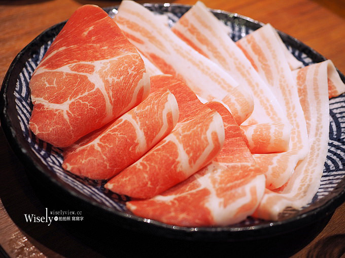 《台北中山。捷運劍南路站美食》黑毛屋大直店@和牛涮涮鍋&活龍蝦海鮮鍋,大推限定鹽麴鍋 《台北中山。捷運劍南路站美食》黑毛屋大直店@和牛涮涮鍋&活龍蝦海鮮鍋,大推限定鹽麴鍋