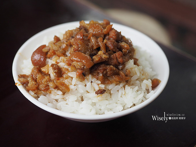 新北新店。小飯筒-光明街小吃︱黑白切、魯肉飯＆虱目魚肚湯