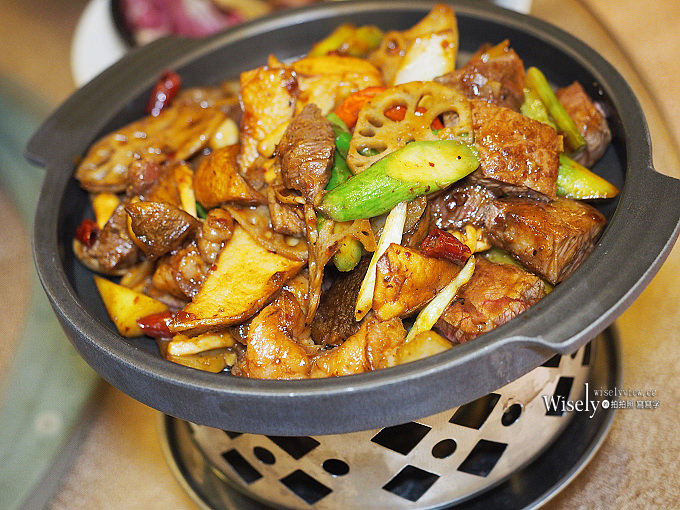 《新北深坑。捷運動物園站美食》台北假日飯店(港式飲茶餐廳-悅 Canton)＠平價環境佳不收茶資，特色熱炒料理也好吃